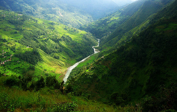 El verde intenso en los valles alrededor de Jiri