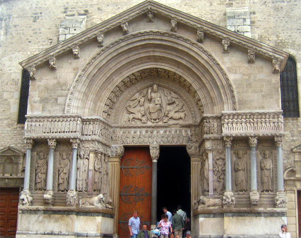 portico_catedral_trophime_arles