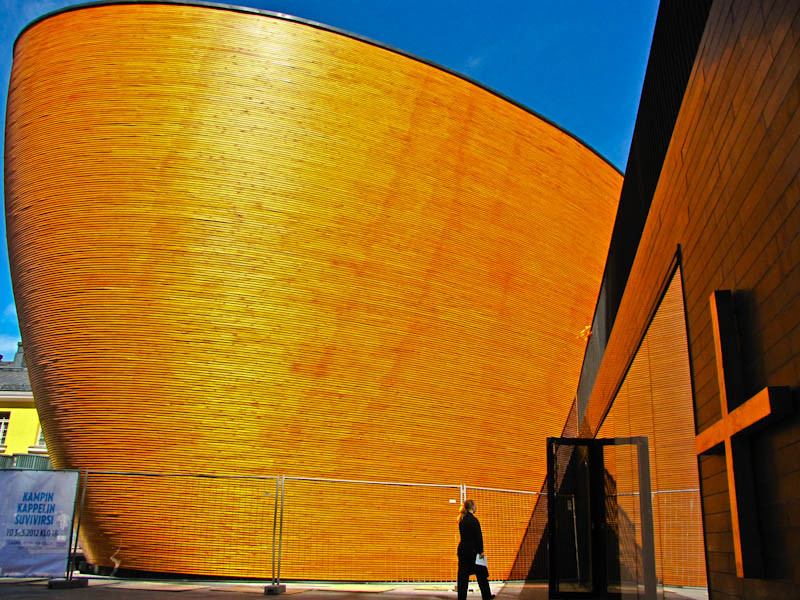 Capilla del Silencio Kamppi en Helsinki