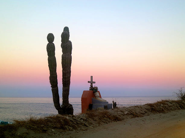 tumba-frente-mar