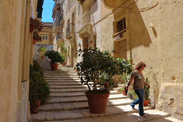 Callejuela en Birgu (Vittoriosa), Malta