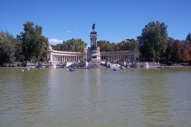 El estanque del Parque del Retiro en Madrid