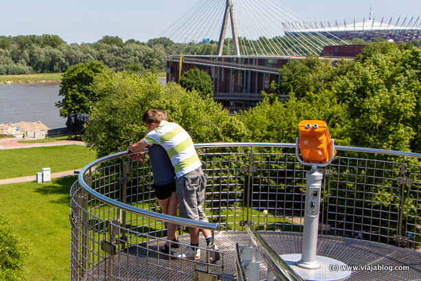 Mirador en el Jardín en el Tejado de la Biblioteca de la Universidad de Varsovia