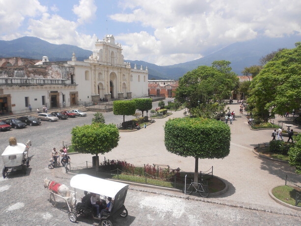 La Plaza Mayor de La Antigua