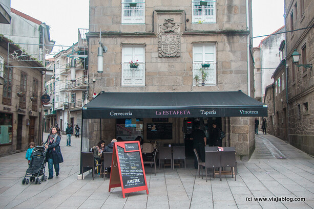 Cafetería "La Estafeta" en el edificio que albergó la primera oficina de Correos de Pontevedra