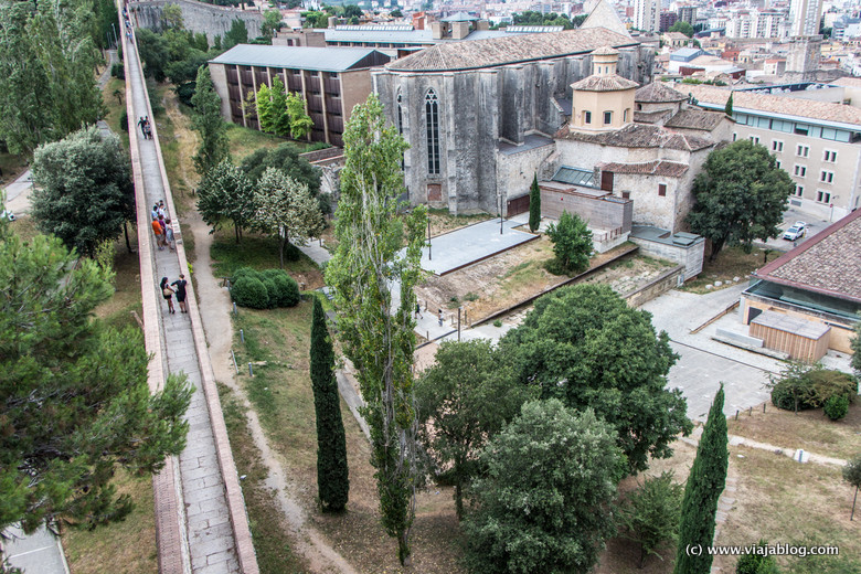 Paseando por la Muralla de Gerona