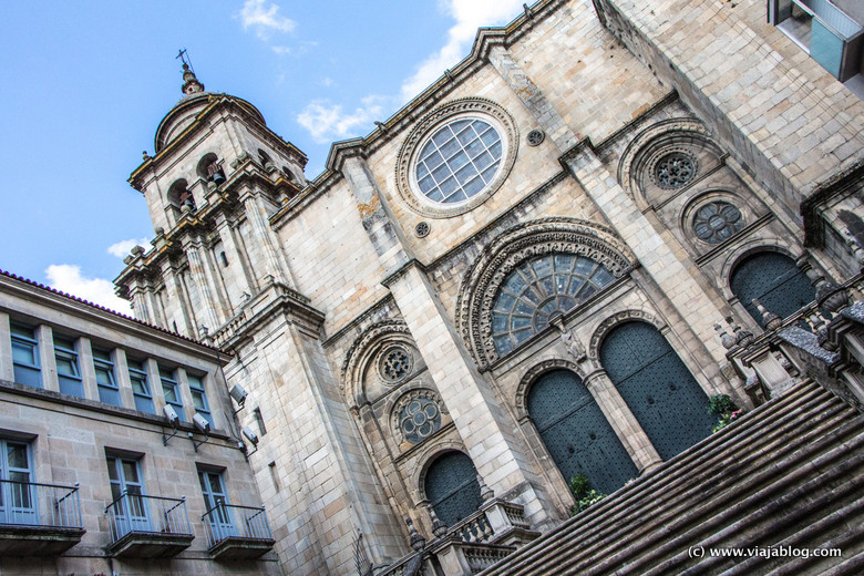 Puerta Oeste de la Catedral de Orense, Galicia