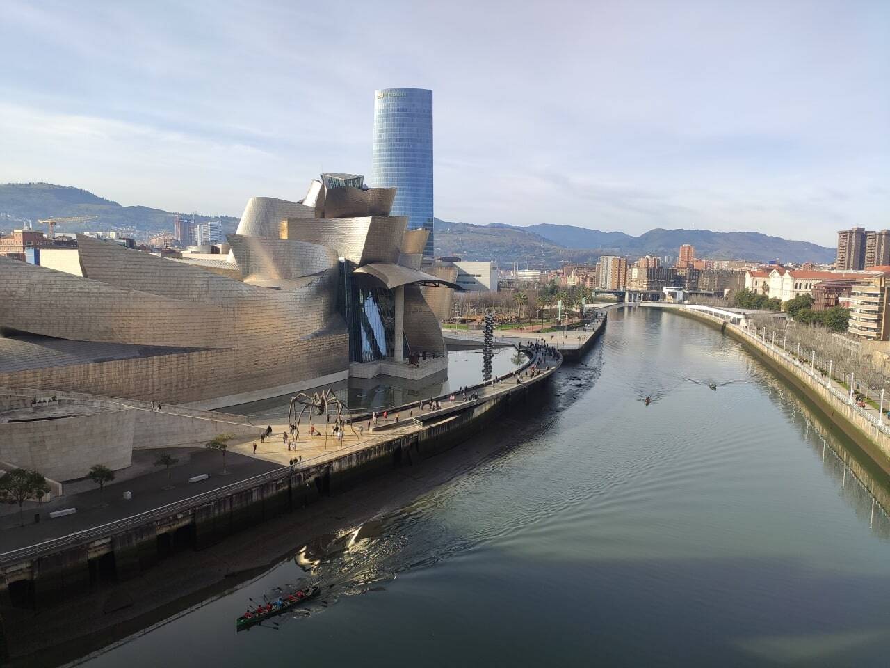 vista del Guggenheim desde el puente