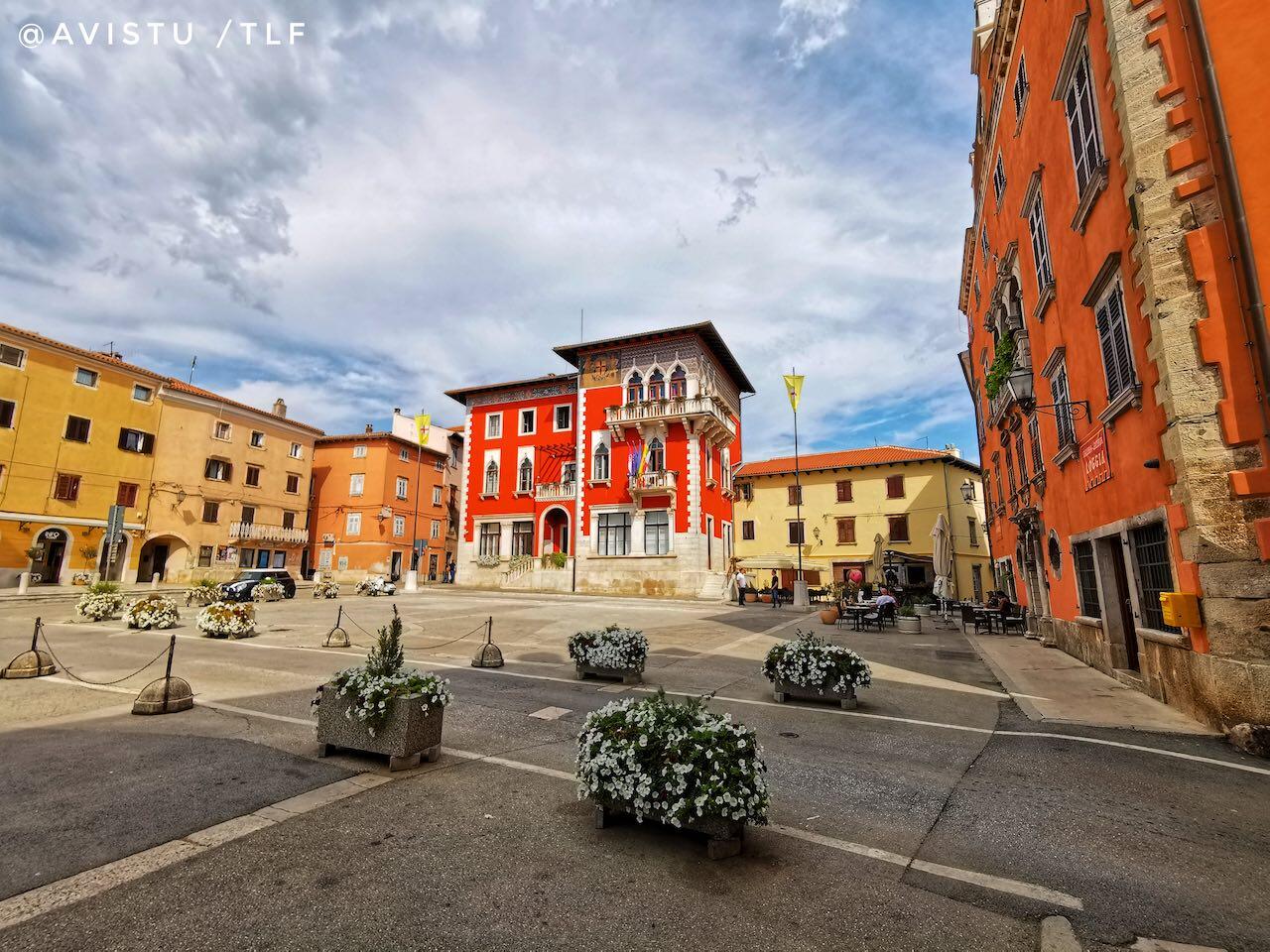 Plaza del Pueblo, Vodnjan, Istria, Croacia [(c)Foto: @avistu]