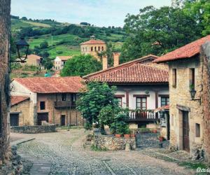 Un rincón de postal en Santillana del Mar [(c)Foto: avistu]