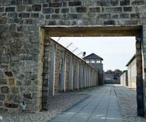 Interior Muros del Campo de Concentración de Mauthausen, Austria (c)Foto: @avistu]