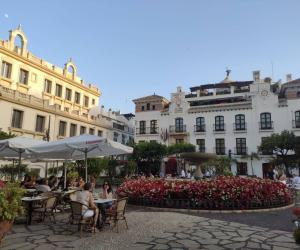 plaza de las flores Estepona