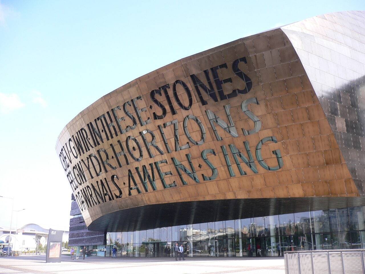 estructura moderna en Cardiff